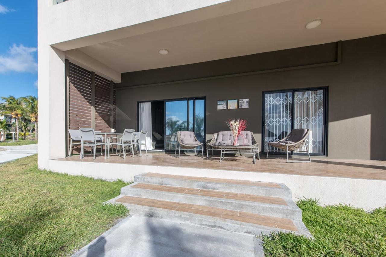 Pierre Bleue Beachfront Villa Flic-en-Flacq Dış mekan fotoğraf