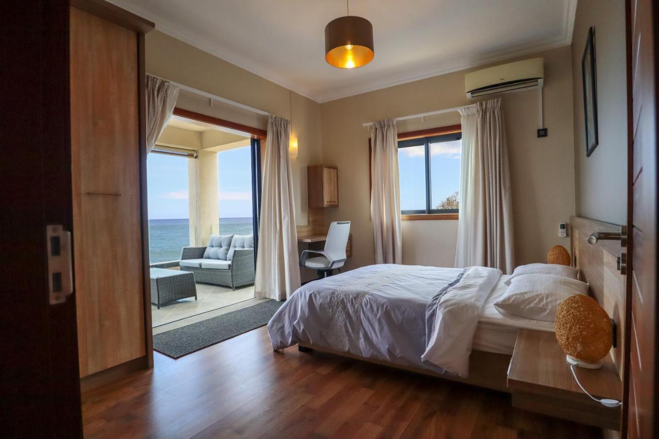 Pierre Bleue Beachfront Villa Flic-en-Flacq Dış mekan fotoğraf